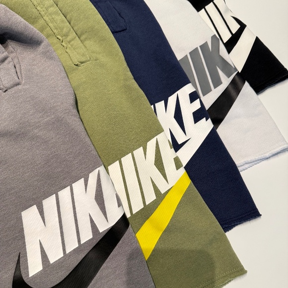 Men's Nike Fleece Short Bundle - 5 Pair - Picture 3 of 6